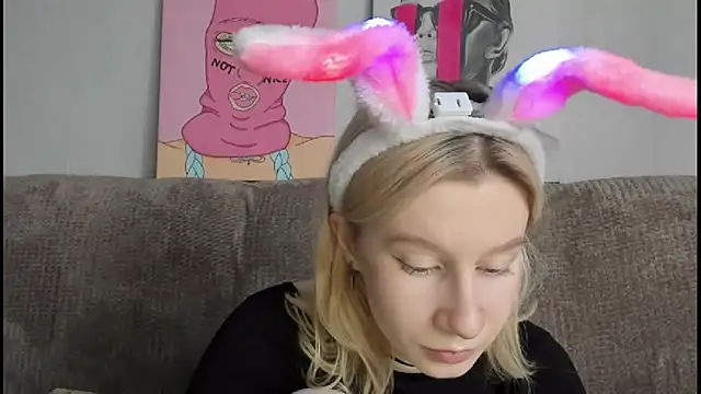 EnigmaSee online show from 11/15/25, 09:06