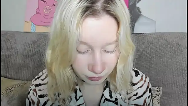 EnigmaSee online show from 12/15/25, 01:43