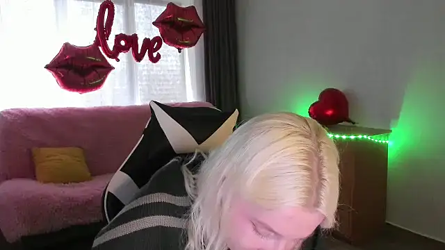 EnigmaSee online show from 04/17/26, 09:23