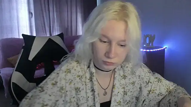 Snapshot of EnigmaSee chatting on 06/26/26, 02:16 EnigmaSee online show from 06/26/26, 02:16