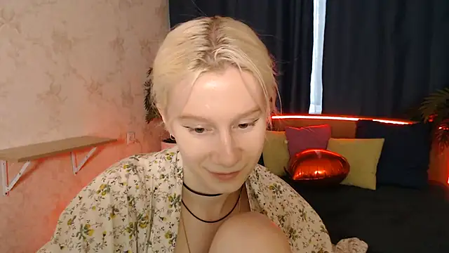Snapshot of EnigmaSee chatting on 07/15/26, 08:52 EnigmaSee online show from 07/15/26, 08:52