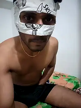 Snapshot of JOHN_LEE_DEREK chatting on 12/13/24, 06:27 JOHN LEE DEREK online show from 12/13/24, 06:27