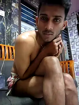 Snapshot of JOHN_LEE_DEREK chatting on 12/17/24, 06:31 JOHN LEE DEREK online show from 12/17/24, 06:31