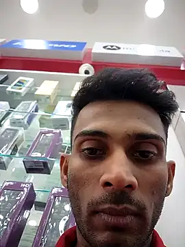 Snapshot of JOHN_LEE_DEREK chatting on 01/18/25, 10:17 JOHN LEE DEREK online show from 01/18/25, 10:17