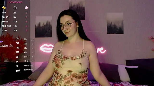 Fluffy Tiffy online show from 01/08/25, 05:05