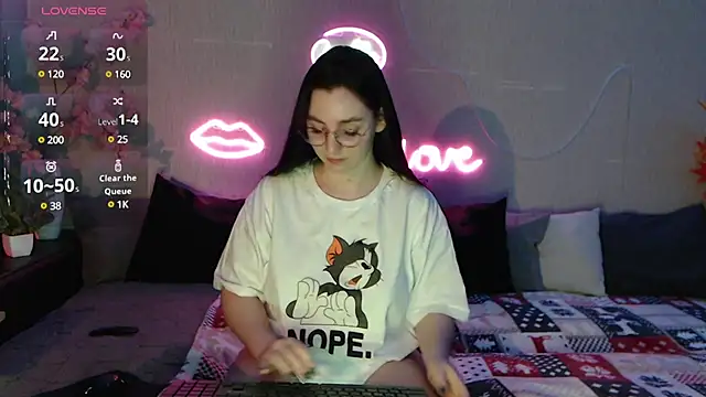 Fluffy Tiffy online show from 01/20/25, 02:01