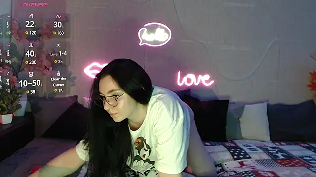 Fluffy Tiffy online show from 01/20/25, 05:04