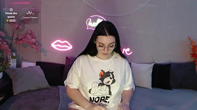 Fluffy Tiffy online show from 01/23/25, 01:51