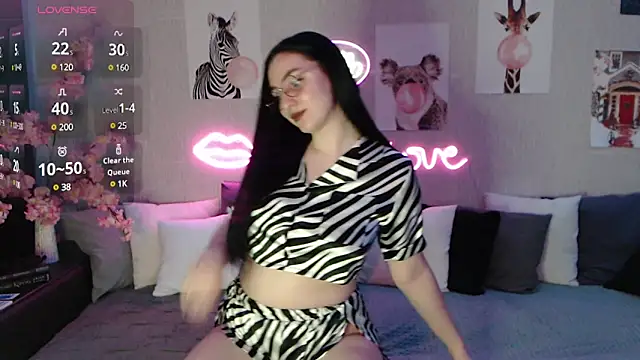 Fluffy Tiffy online show from 02/11/25, 02:03