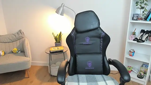  BellaEvans  online show from 03/03/25, 05:42