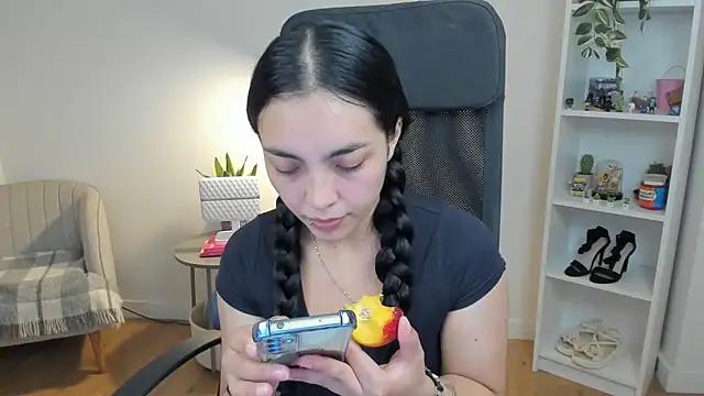  BellaEvans  online show from 05/25/26, 04:51