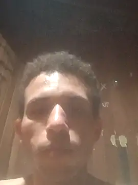 Snapshot of jhonmenas14 chatting on 10/30/25, 12:01 jhonmenas14 online show from 10/30/25, 12:01