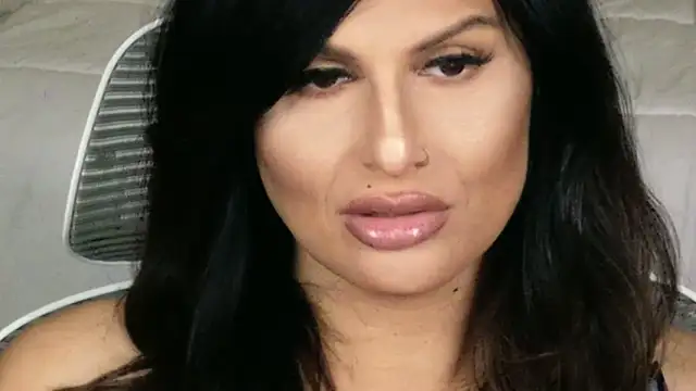 xprettysmilex online show from 06/03/26, 06:57