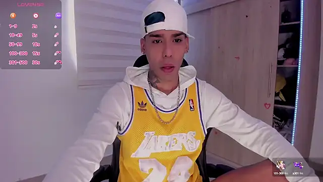 aldrinwhite online show from 03/03/25, 02:04