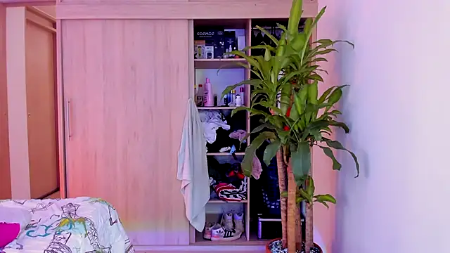 aldrinwhite online show from 11/23/25, 01:44