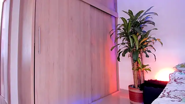 aldrinwhite online show from 03/18/26, 06:11