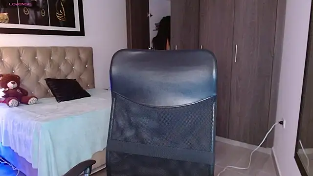 cloe fox online show from 02/09/25, 10:21