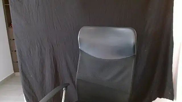 cloe fox online show from 10/04/25, 09:02