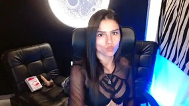 cloe fox online show from 11/06/25, 06:36