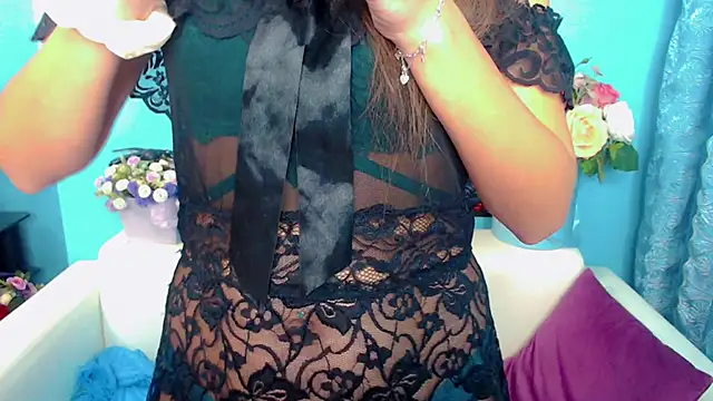 Snapshot of LindaaLu chatting on 12/12/24, 03:32 LindaaLu online show from 12/12/24, 03:32