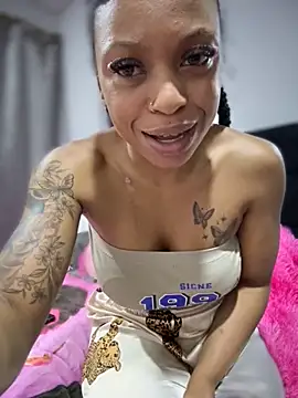 Melany Williams online show from 11/08/25, 02:23