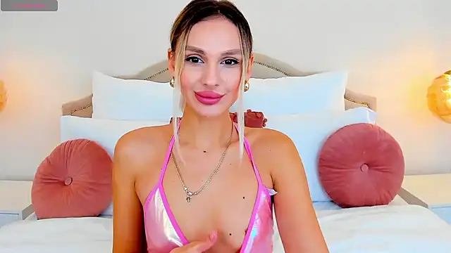 MissLoou online show from 10/31/25, 06:14