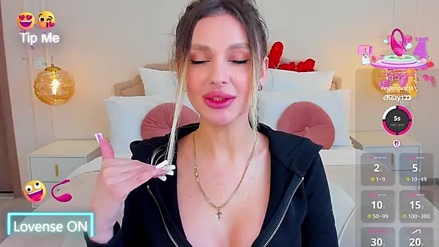 MissLoou online show from 03/10/26, 06:18