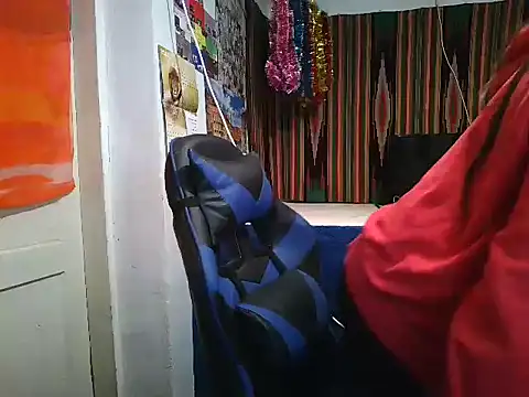 Cora Maro online show from 11/30/25, 10:36