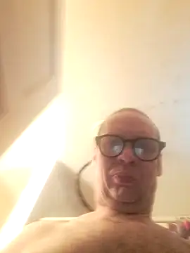 fastesttongue1680 online show from 02/06/25, 04:25