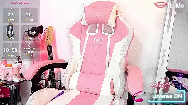 RoxaneEvans  online show from 01/17/25, 10:00