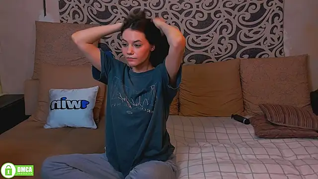 BaePolly online show from 01/26/25, 05:44