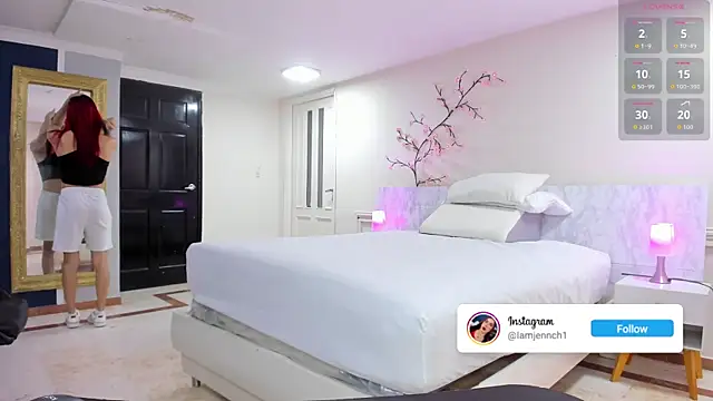 charolbruce 1 online show from 04/02/26, 11:52