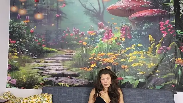 MadameDeFeu online show from 10/15/25, 11:10