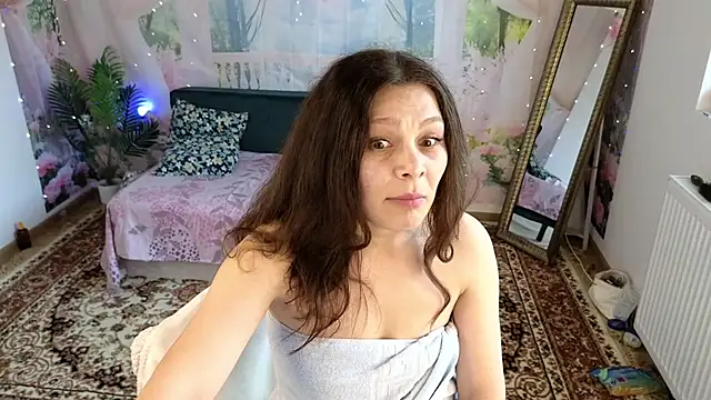 MadameDeFeu online show from 06/03/26, 11:24