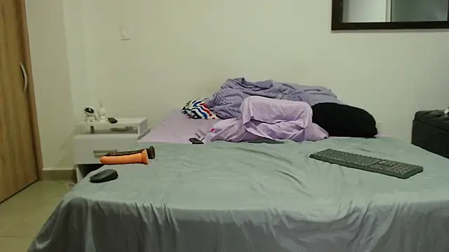 AnnieRoss69 online show from 02/11/25, 11:32