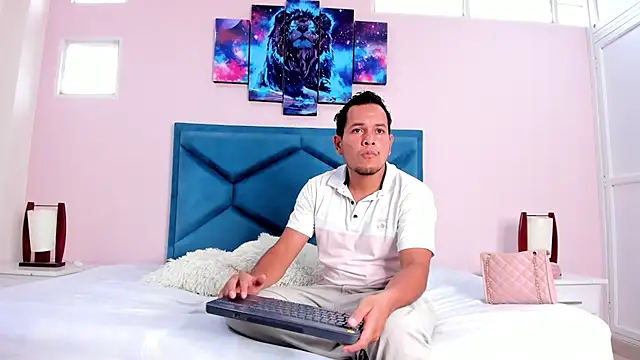 KattiaRose online show from 12/07/24, 07:32