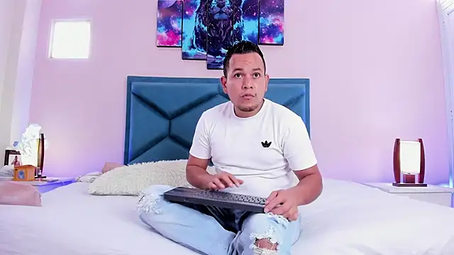 KattiaRose online show from 01/14/25, 07:53