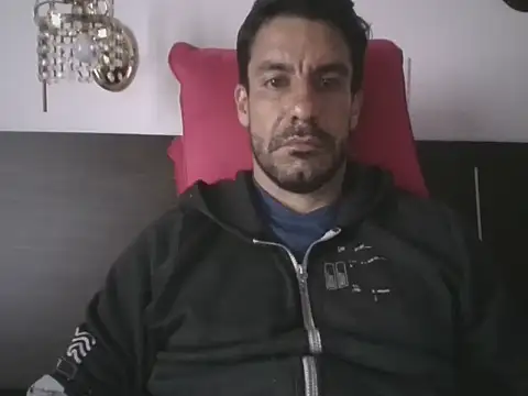 elkike1980 online show from 05/11/26, 11:49