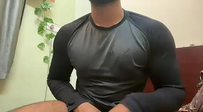 SumitPandey789 online show from 02/19/25, 07:59