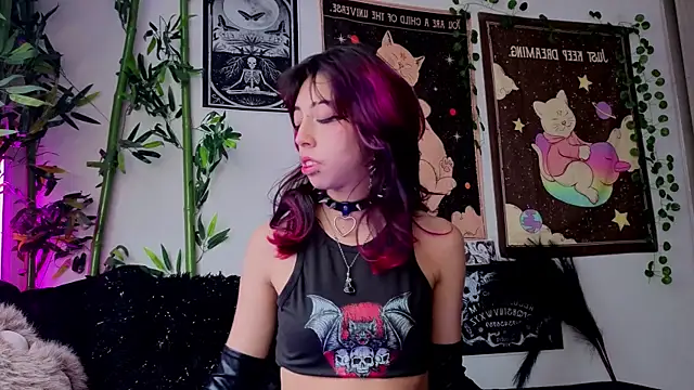 Nyx nayla online show from 04/20/26, 07:37