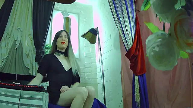 Mary Loon online show from 11/27/25, 01:13