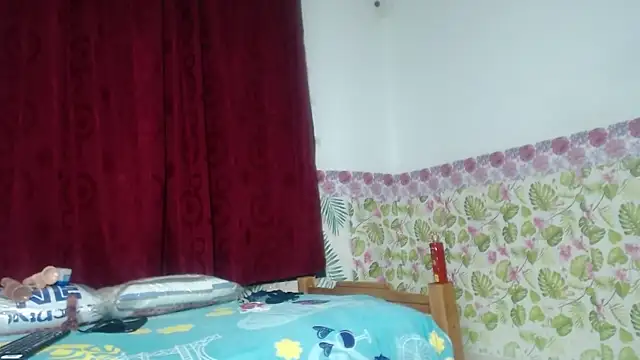 Snapshot of brillanteculo18 chatting on 01/03/25, 10:51 brillanteculo18 online show from 01/03/25, 10:51