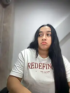 cata megan online show from 11/25/25, 06:02