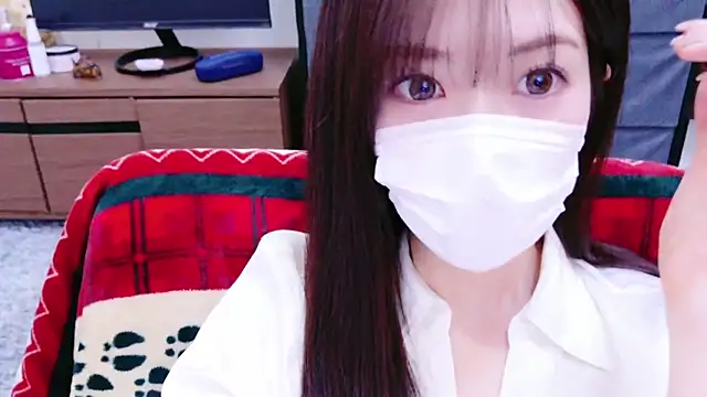 oxo yuna oxo online show from 02/28/25, 11:36