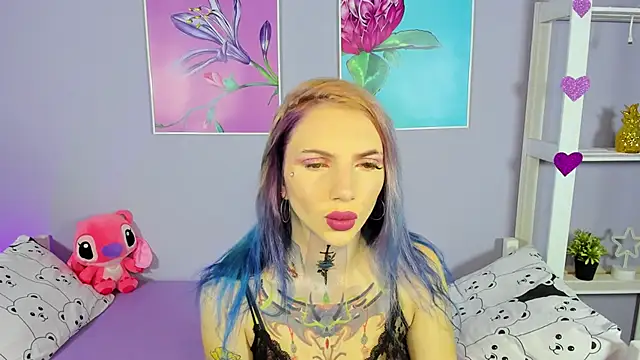 Snapshot of AnneTenet chatting on 12/05/24, 04:09 AnneTenet online show from 12/05/24, 04:09