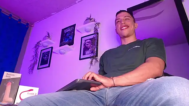 ThomsEvery  online show from 01/11/25, 03:13