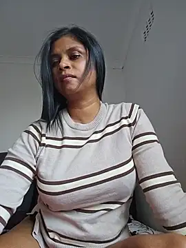 Snapshot of Sensual_indian7 chatting on 07/21/26, 01:35 Sensual indian7 online show from 07/21/26, 01:35