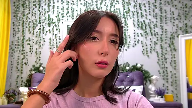 NicoleLimp online show from 12/12/24, 10:13