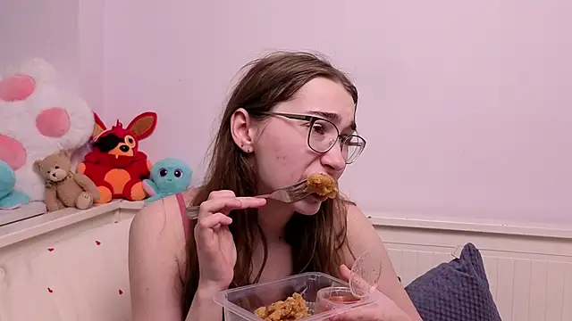 PollyBeev online show from 06/29/26, 07:25