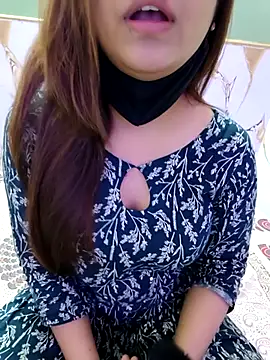 Hoty-Shivangi online show from 09/15/25, 08:25